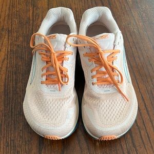 Altra - Size 9.5